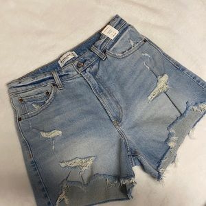 Abercrombie High Rise 4” short